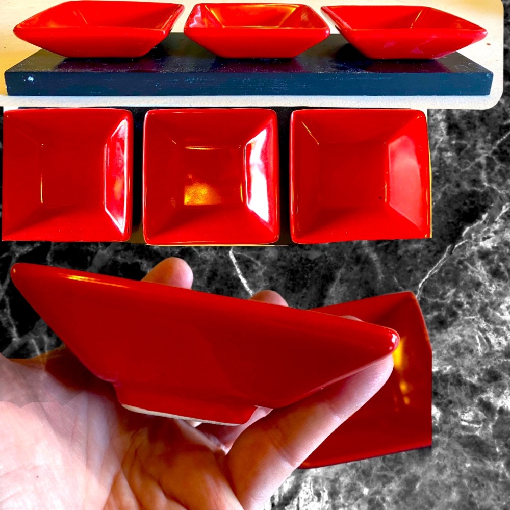 Sushi serving dishes set